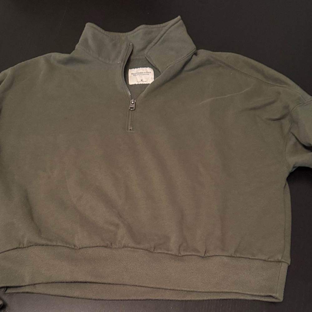 Abercrombie & Fitch Men's Green Zip-Up Sweater